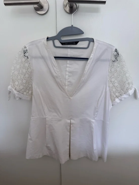 Zara White V-Neck Top with Lace Short Sleeves - Picture 1 of 4